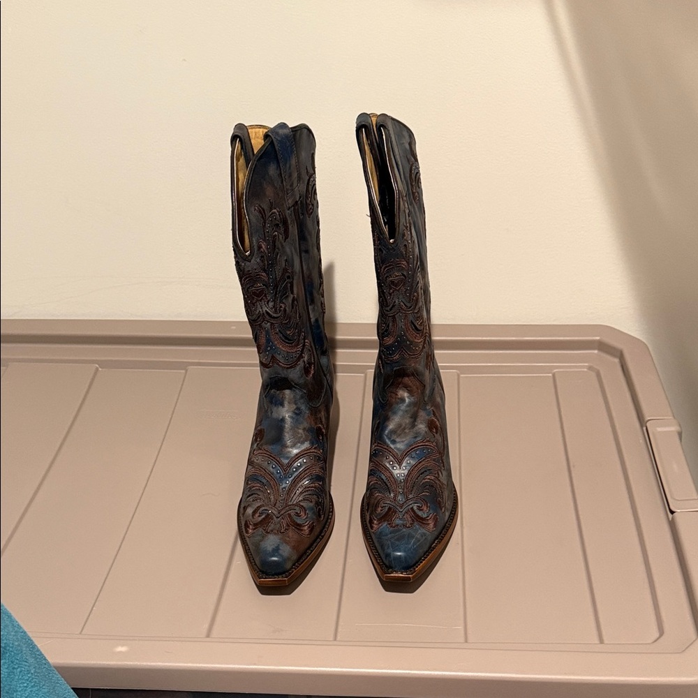 Shyanne blue and brown boots